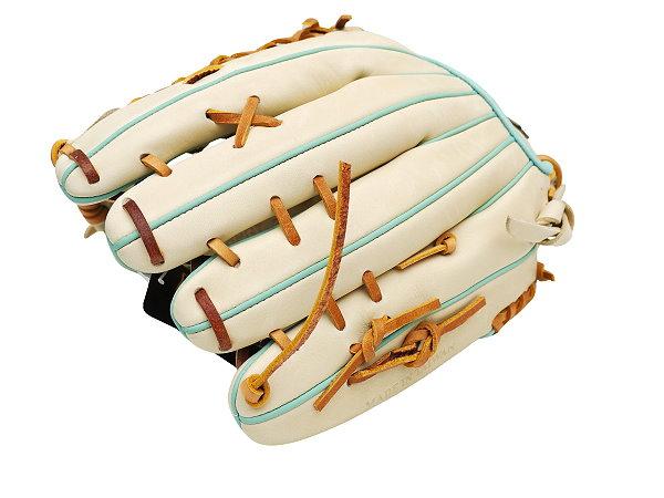 ZETT Pro Model Elite 12.75 inch Outfielder Glove - Beige/Skyblue